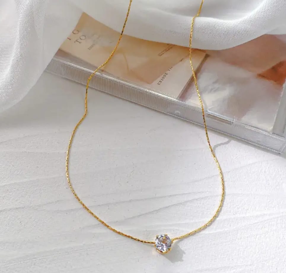 1 Solitaire Necklace